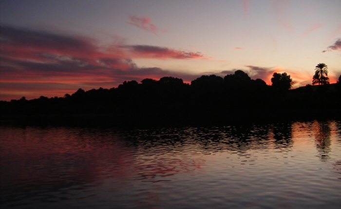 Pretty colours at sunset on the end of our second day on the felucca.