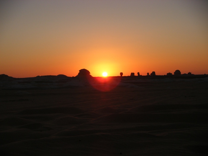 Pretty colours and rocks at sunset in the White Desert.